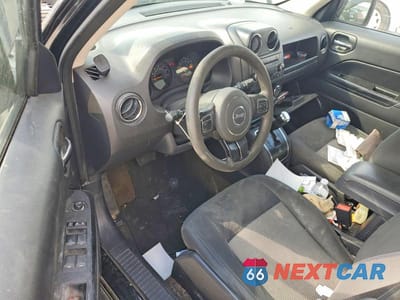 Zdjęcie 8 z 13 samochodu: 2016 JEEP PATRIOT SPORT VIN:1C4NJPBB0GD810161 - miniatura