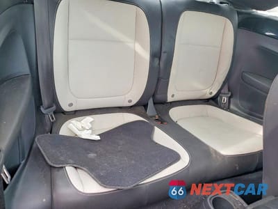 Zdjęcie 10 z 12 samochodu: 2018 VOLKSWAGEN BEETLE SE VIN:3VWJD7ATXJM713591 - miniatura