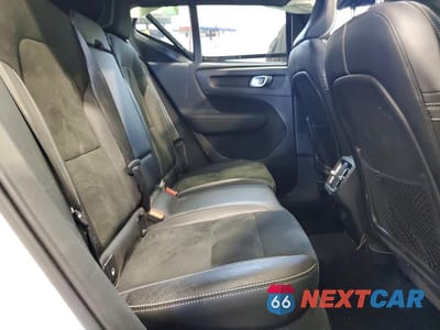 Zdjęcie 11 z 14 samochodu: 2019 VOLVO XC40 T5 R-DESIGN VIN:YV4162UM5K2057519 - miniatura