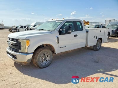 2017 FORD F350 SUPER DUTY UTILITY / SERVICE TRUCK 1FD7X3ET8HEE35986 - główne zdjęcie licytacji z USA - miniatura