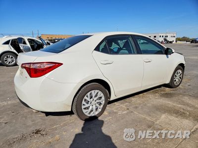 Trzecie zdjęcie samochodu z tyłu: 2018 TOYOTA COROLLA LE VIN:5YFBURHE9JP795901 - miniatura