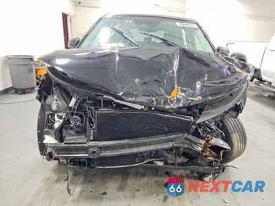 Piąte zdjęcie samochodu w środku: 2025 KIA CARNIVAL LXS VIN:KNDNB5K39S6532321 - miniatura