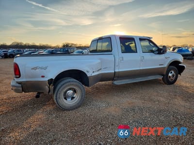 Trzecie zdjęcie samochodu z tyłu: 2004 FORD F350 SUPER DUTY VIN:1FTWW33P54ED39297 - miniatura