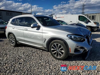 Czwarte zdjęcie samochodu z boku: 2019 BMW X3 SDRIVE30I VIN:5UXTR7C5XKLR51180 - miniatura