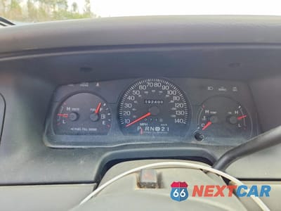 Zdjęcie 9 z 12 samochodu: 2004 FORD CROWN VICTORIA POLICE INTERCEPTOR VIN:2FAFP71W74X158138 - miniatura