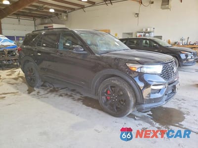 Czwarte zdjęcie samochodu z boku: 2022 FORD EXPLORER ST VIN:1FM5K8GC4NGB97764 - miniatura