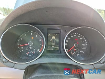 Zdjęcie 9 z 11 samochodu: 2011 VOLKSWAGEN GOLF VIN:WVWAB7AJXBW215836 - miniatura