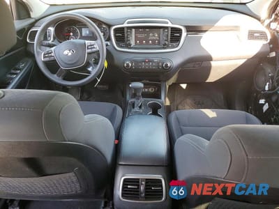 Zdjęcie 8 z 12 samochodu: 2019 KIA SORENTO LX VIN:5XYPG4A39KG549199 - miniatura