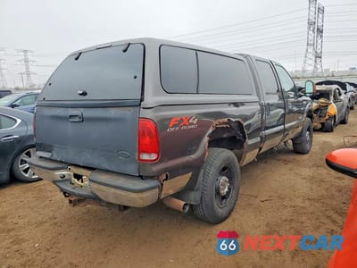 Trzecie zdjęcie samochodu z tyłu: 2005 FORD F250 SUPER DUTY VIN:1FTSW21P35EA71993 - miniatura