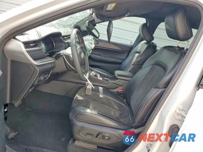 Zdjęcie 7 z 13 samochodu: 2024 JEEP GRAND CHEROKEE L LAREDO VIN:1C4RJKAG0R8517759 - miniatura