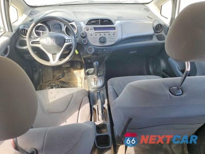Zdjęcie 8 z 12 samochodu: 2013 HONDA FIT VIN:JHMGE8H32DC048938 - miniatura