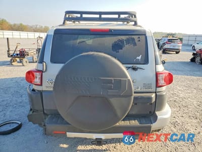 Zdjęcie 6 z 13 samochodu: 2010 TOYOTA FJ CRUISER BASE VIN:JTEBU4BF8AK075309 - miniatura