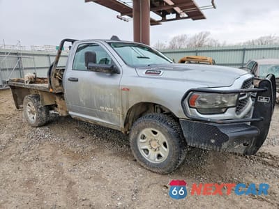 Czwarte zdjęcie samochodu z boku: 2019 RAM 2500 TRADESMAN VIN:3C6MR5AJ0KG661562 - miniatura