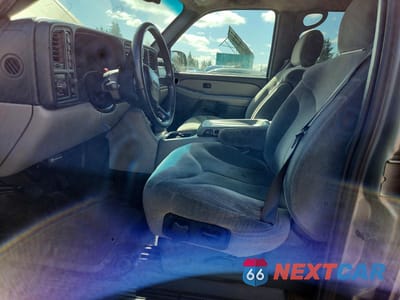 Zdjęcie 7 z 13 samochodu: 2001 GMC YUKON XL VIN:3GKFK16TX1G149125 - miniatura