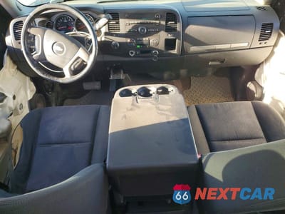 Zdjęcie 8 z 12 samochodu: 2012 CHEVROLET SILVERADO K1500 LT VIN:3GCPKSE74CG272707 - miniatura