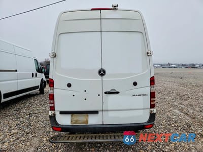 Zdjęcie 6 z 12 samochodu: 2014 MERCEDES BENZ SPRINTER 2500 DELIVERY VAN VIN:WD3PE8DE2E5900729 - miniatura