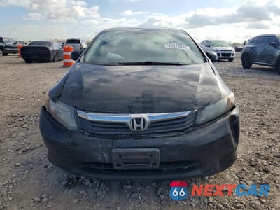 Piąte zdjęcie samochodu w środku: 2012 HONDA CIVIC LX VIN:19XFB2F55CE109827 - miniatura