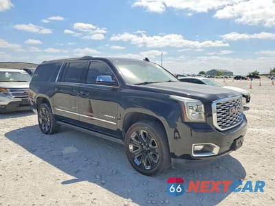 Czwarte zdjęcie samochodu z boku: 2019 GMC YUKON XL DENALI VIN:1GKS1HKJ4KR222473 - miniatura