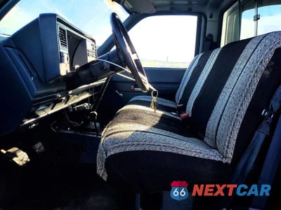 Zdjęcie 7 z 12 samochodu: 1990 CHEVROLET GMT-400 K2500 VIN:2GCFK24KXL1135295 - miniatura