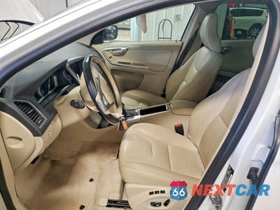 Zdjęcie 7 z 12 samochodu: 2016 VOLVO XC60 T5 PREMIER VIN:YV4612RK6G2837323 - miniatura