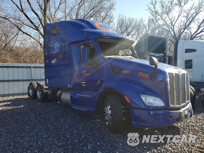 2022 PETERBILT 579 SEMI TRUCK 1XPBD49X1ND764622 - główne zdjęcie licytacji z USA - miniatura