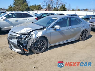 2024 TOYOTA CAMRY HYBRID XSE 4T1K31AK8RU070949 - główne zdjęcie licytacji z USA - miniatura