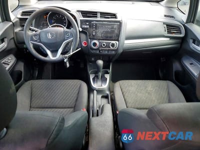 Zdjęcie 8 z 12 samochodu: 2018 HONDA FIT VIN:3HGGK5H84JM707456 - miniatura