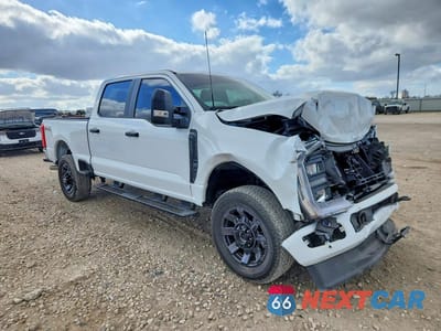 Czwarte zdjęcie samochodu z boku: 2026 FORD F250 SUPER DUTY VIN:1FT8W2BN0TEC84212 - miniatura