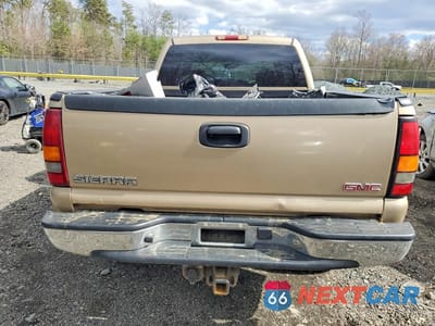 Zdjęcie 6 z 11 samochodu: 2004 GMC SIERRA K2500 CREW CAB VIN:1GTGK23U54F203679 - miniatura