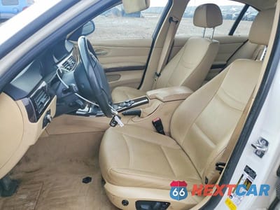 Zdjęcie 7 z 11 samochodu: 2009 BMW 328 XI VIN:WBAPK73589A452341 - miniatura