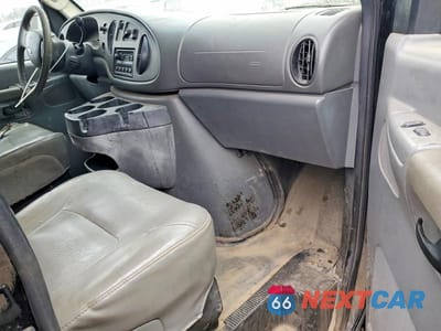 Zdjęcie 8 z 12 samochodu: 2008 FORD E150 DELIVERY VAN VIN:1FTNE14W68DA51390 - miniatura