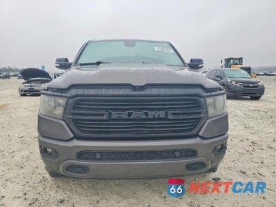 Piąte zdjęcie samochodu w środku: 2021 RAM 1500 BIG HORN VIN:1C6RREFT6MN593004 - miniatura