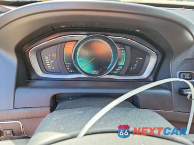 Zdjęcie 9 z 13 samochodu: 2016 VOLVO XC60 T5 PREMIER VIN:YV4612RK4G2840155 - miniatura