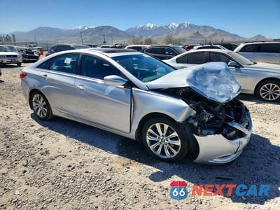 Czwarte zdjęcie samochodu z boku: 2012 HYUNDAI SONATA SE 2.0T VIN:5NPEC4AB4CH442372 - miniatura