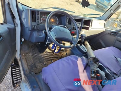 Zdjęcie 8 z 12 samochodu: 2018 ISUZU NPR XD VIN:JALC4W161J7K01288 - miniatura