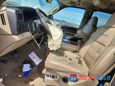 Zdjęcie 7 z 13 samochodu: 2005 FORD EXCURSION LIMITED VIN:1FMSU43P35ED42030 - miniatura