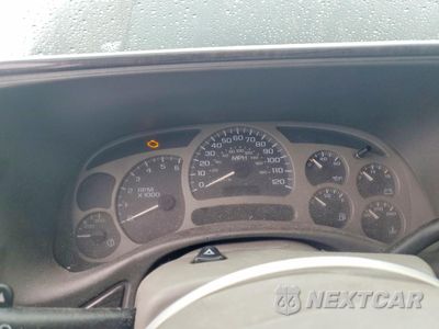 Zdjęcie 9 z 14 samochodu: 2004 GMC YUKON DENALI VIN:1GKEK63U54J135982 - miniatura