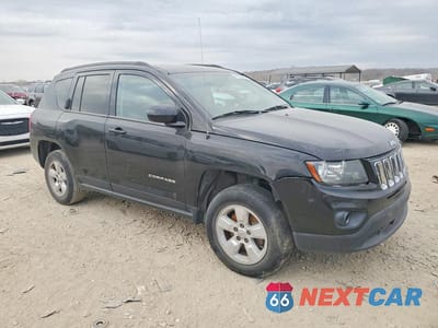 Czwarte zdjęcie samochodu z boku: 2016 JEEP COMPASS LATITUDE VIN:1C4NJCEA6GD773371 - miniatura