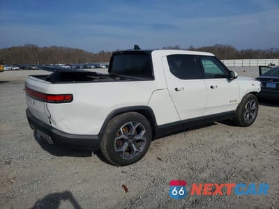 Trzecie zdjęcie samochodu z tyłu: 2022 RIVIAN R1T ADVENTURE VIN:7FCTGAAA5NN013742 - miniatura