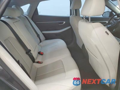 Zdjęcie 10 z 13 samochodu: 2025 HYUNDAI SONATA SEL VIN:KMHL64JA1SA485784 - miniatura