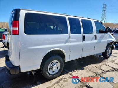 Trzecie zdjęcie samochodu z tyłu: 2014 CHEVROLET EXPRESS G3500 LS VIN:1GAZGXFG3E1210246 - miniatura