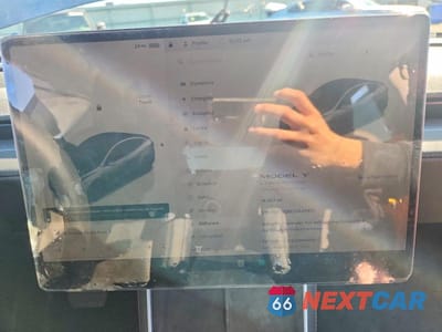 Zdjęcie 9 z 12 samochodu: 2026 TESLA MODEL Y VIN:7SAYGDEE3TA411571 - miniatura