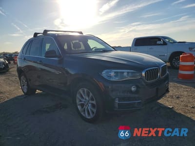 Czwarte zdjęcie samochodu z boku: 2015 BMW X5 XDRIVE35I VIN:5UXKR0C51F0K67709 - miniatura