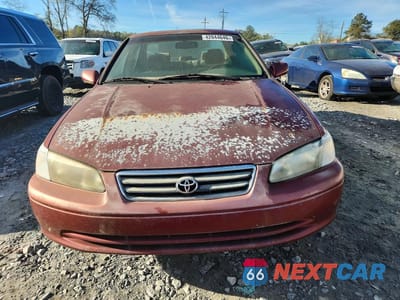 Piąte zdjęcie samochodu w środku: 2001 TOYOTA CAMRY LE VIN:4T1BG22K91U805032 - miniatura