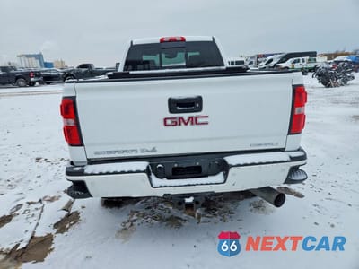Zdjęcie 6 z 12 samochodu: 2019 GMC SIERRA K2500 DENALI VIN:1GT12SEY6KF144192 - miniatura