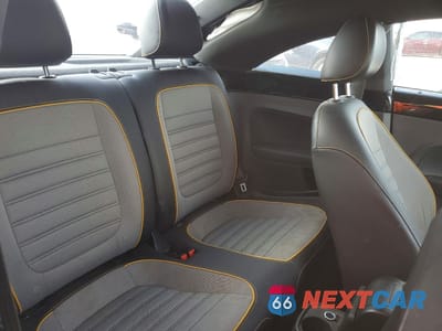 Zdjęcie 10 z 12 samochodu: 2018 VOLKSWAGEN BEETLE DUNE VIN:3VWSD7AT1JM710843 - miniatura