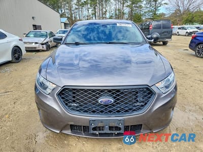 Piąte zdjęcie samochodu w środku: 2018 FORD TAURUS POLICE INTERCEPTOR VIN:1FAHP2MK2JG141642 - miniatura