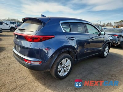 Trzecie zdjęcie samochodu z tyłu: 2018 KIA SPORTAGE LX VIN:KNDPMCAC3J7305501 - miniatura
