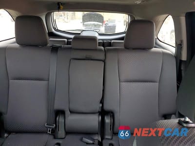 Zdjęcie 10 z 12 samochodu: 2018 TOYOTA HIGHLANDER LE VIN:5TDZARFHXJS037206 - miniatura