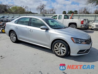 Czwarte zdjęcie samochodu z boku: 2018 VOLKSWAGEN PASSAT SE VIN:1VWBA7A34JC052316 - miniatura